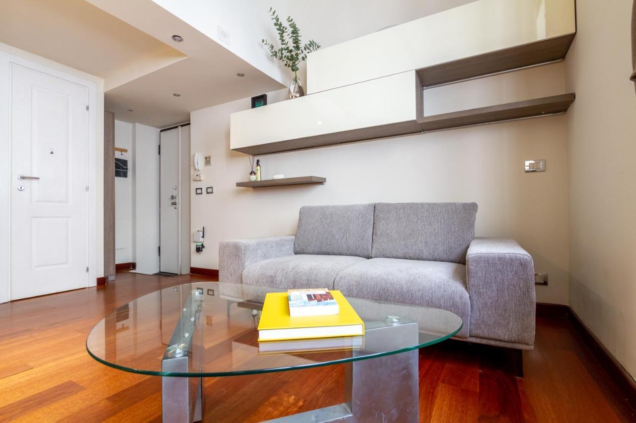 Apartment Heart Of Loft Arco Della Pace Mailand